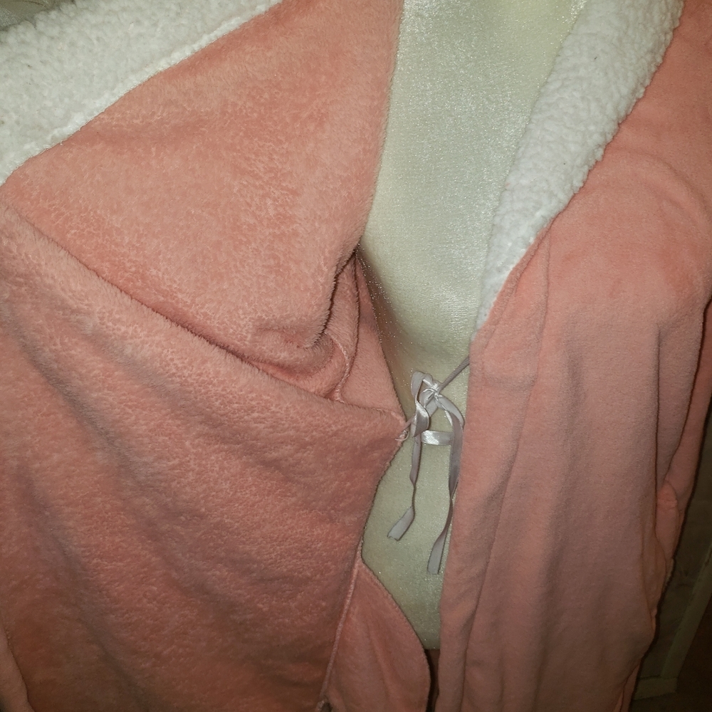 Practically New Very Warm Sherpa Robe - image 3